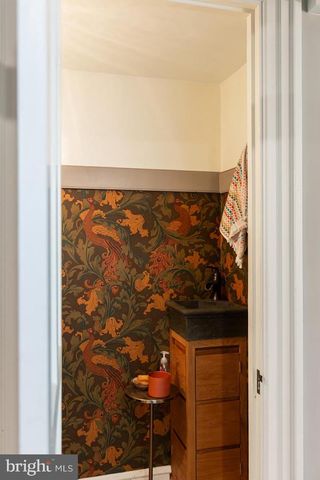 604 W CHESTNUT ST, Lancaster, PA 17603