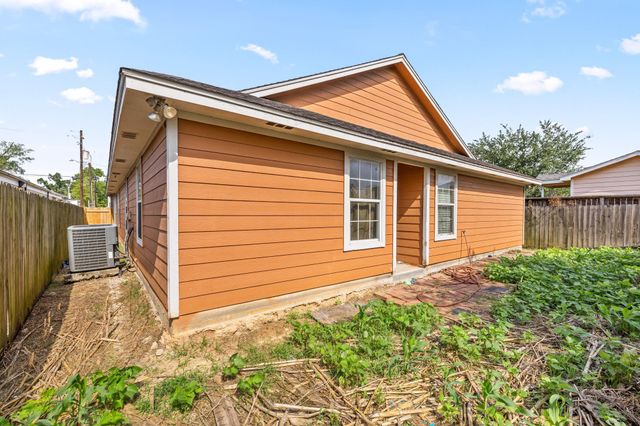 9708 Lockwood Drive, Houston, TX 77016
