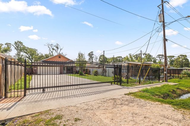 9708 Lockwood Drive, Houston, TX 77016