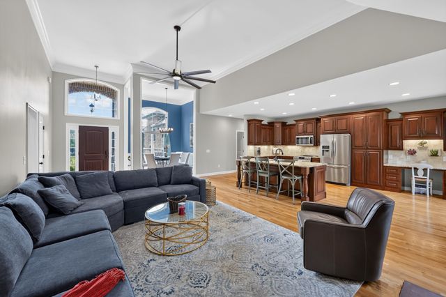 1145 Kimberly Dr, Goodlettsville, TN 37072