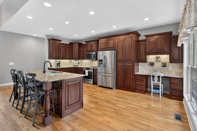1145 Kimberly Dr, Goodlettsville, TN 37072