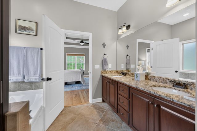 1145 Kimberly Dr, Goodlettsville, TN 37072