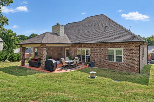 1145 Kimberly Dr, Goodlettsville, TN 37072