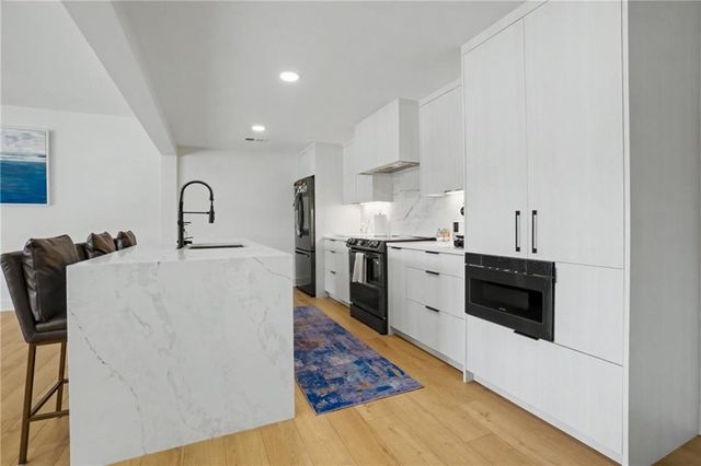 112 Sanctuary Avenue, Woodstock, GA 30188