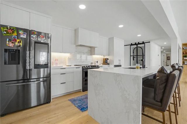 112 Sanctuary Avenue, Woodstock, GA 30188