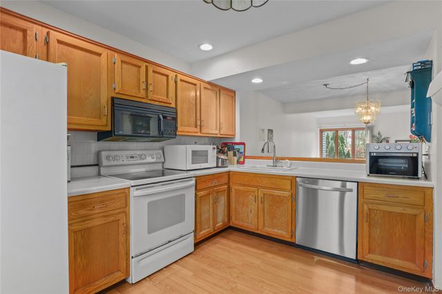 46 Maple Hill Drive, Mahopac, NY 10541