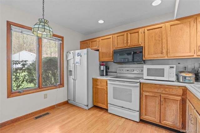 46 Maple Hill Drive, Mahopac, NY 10541