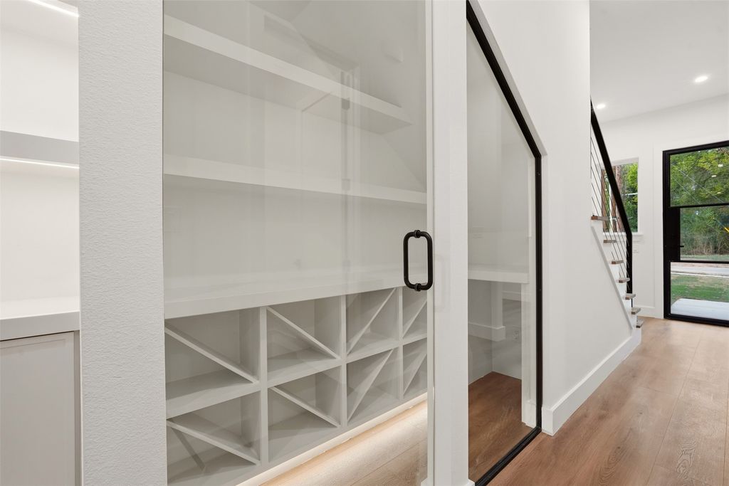 6907 Mohawk Drive, Dallas, TX 75235 — photo 3