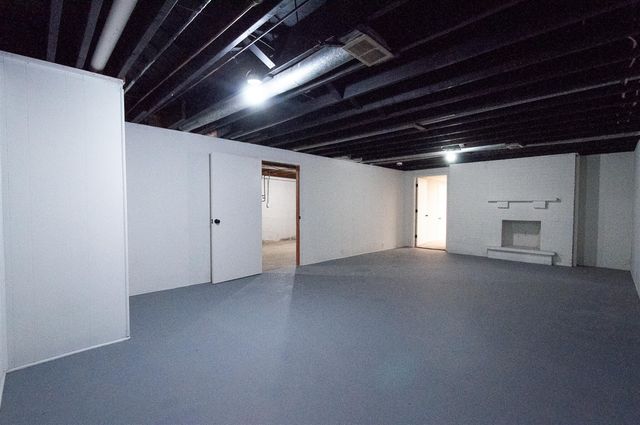 15494 Coon Hollow Road, Three Rivers, MI 49093