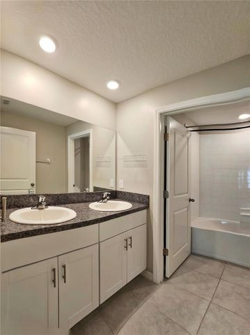165 RAIN BERRY AVENUE, Ruskin, FL 33570