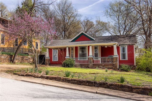 224 S Church Avenue, Fayetteville, AR 72701
