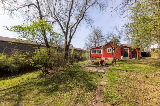 224 S Church Avenue, Fayetteville, AR 72701