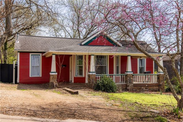 224 S Church Avenue, Fayetteville, AR 72701