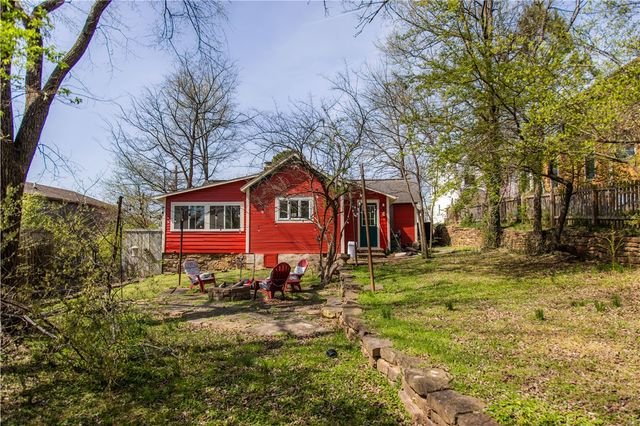 224 S Church Avenue, Fayetteville, AR 72701