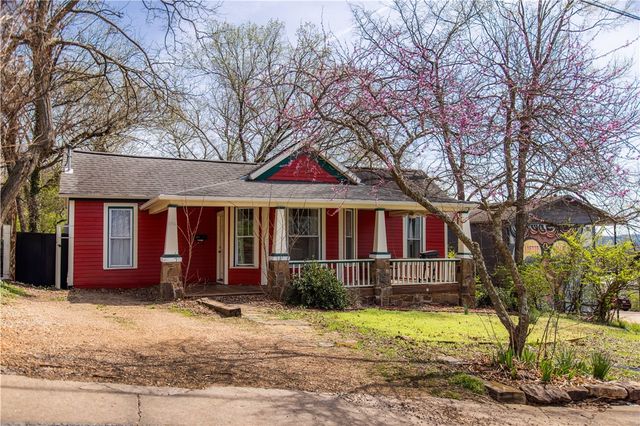 224 S Church Avenue, Fayetteville, AR 72701