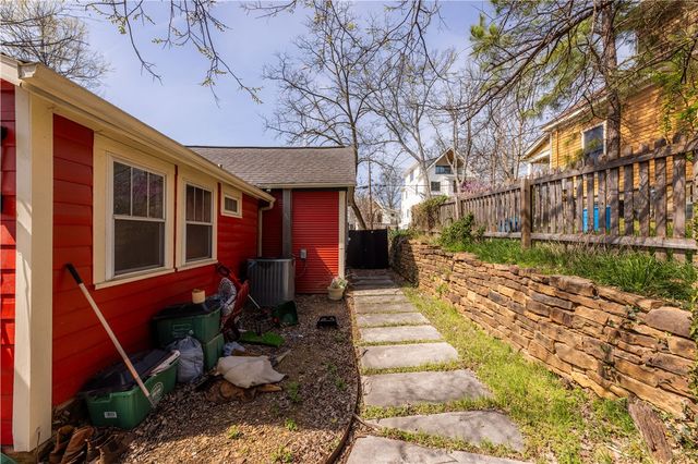 224 S Church Avenue, Fayetteville, AR 72701