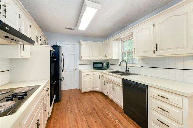 213 Juniper Street, Lee's Summit, MO 64064