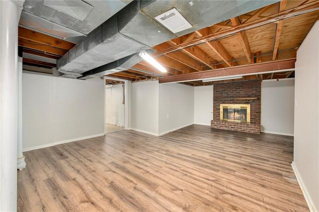 213 Juniper Street, Lee's Summit, MO 64064