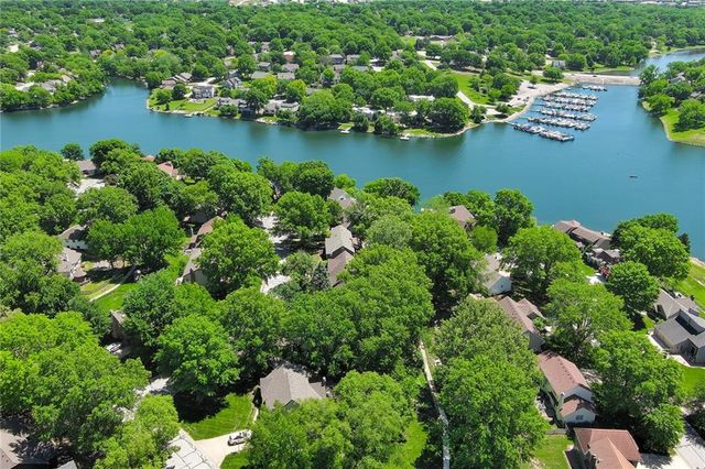 213 Juniper Street, Lee's Summit, MO 64064