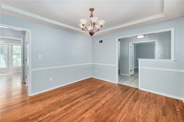 213 Juniper Street, Lee's Summit, MO 64064