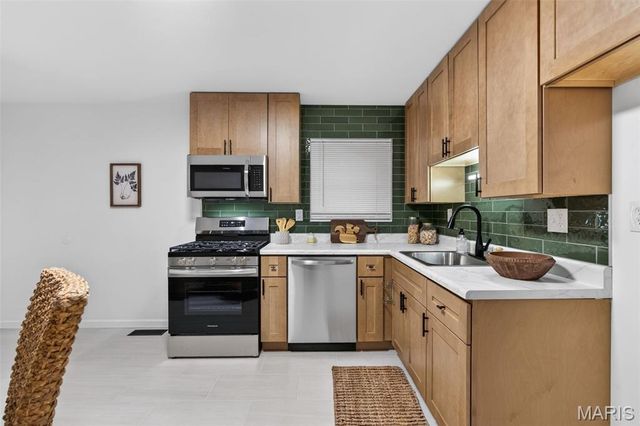 1618 Keelen Drive, St Louis, MO 63136