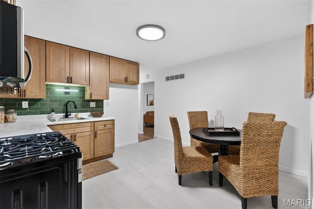 1618 Keelen Drive, St Louis, MO 63136