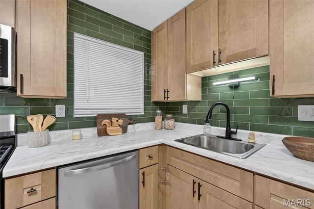 1618 Keelen Drive, St Louis, MO 63136