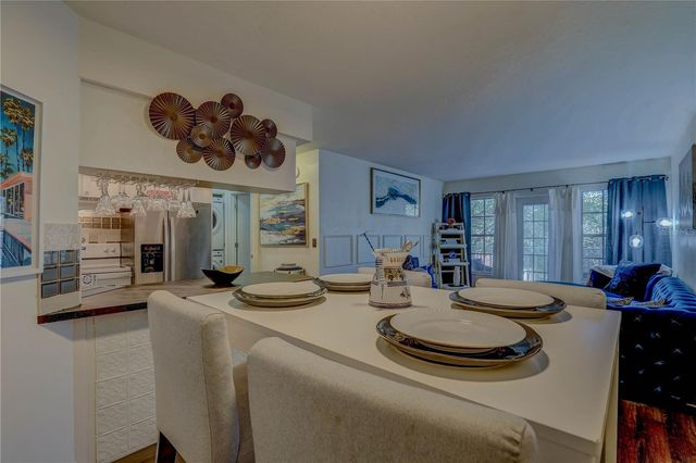 2314 S CLEWIS COURT 204, Tampa, FL 33629