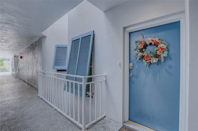 2314 S CLEWIS COURT 204, Tampa, FL 33629