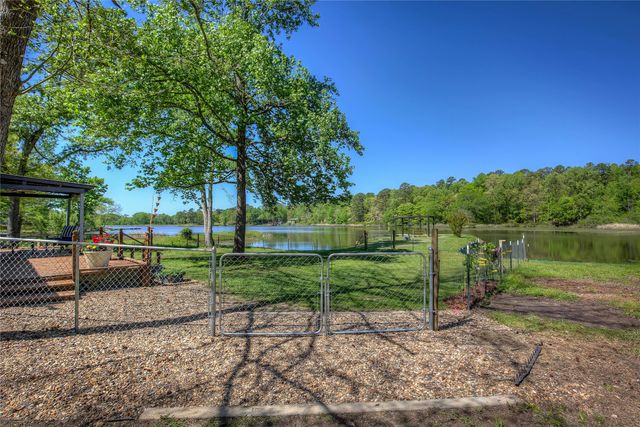 1462 Private Road 8692, Winnsboro, TX 75494