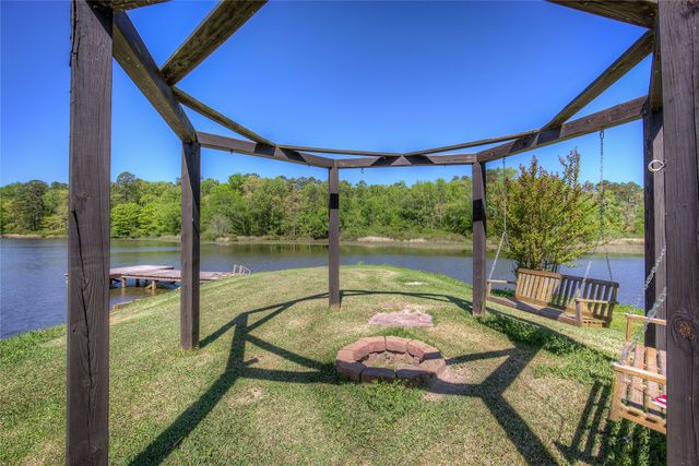1462 Private Road 8692, Winnsboro, TX 75494