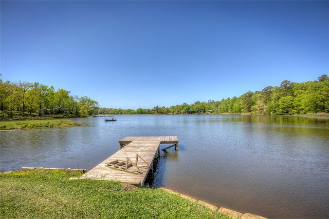 1462 Private Road 8692, Winnsboro, TX 75494