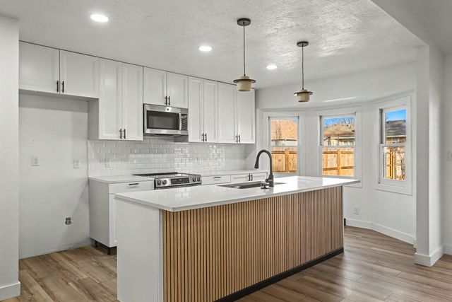 2344 S Kickapoo Avenue, Springfield, MO 65804