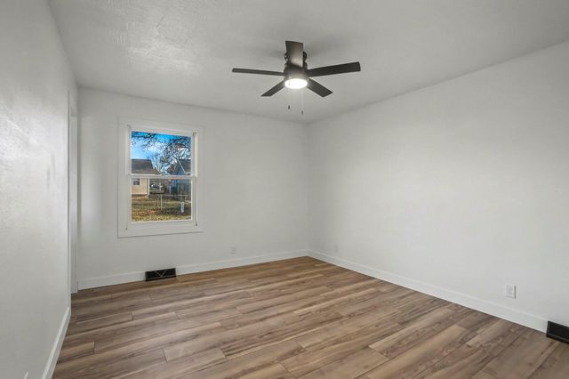 2344 S Kickapoo Avenue, Springfield, MO 65804