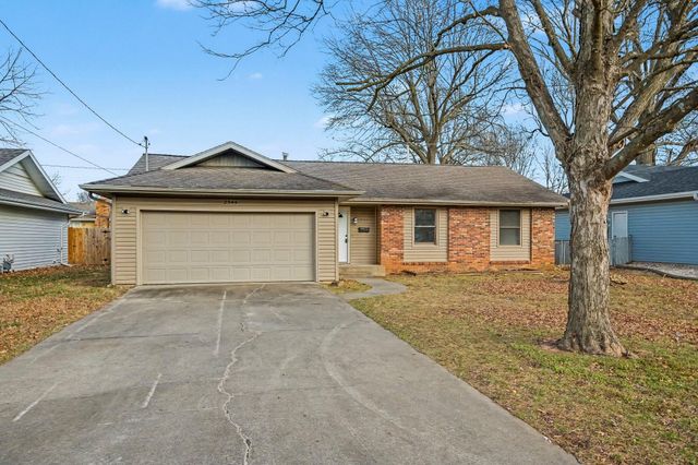 2344 S Kickapoo Avenue, Springfield, MO 65804