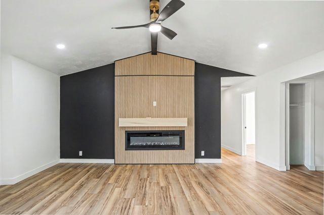 2344 S Kickapoo Avenue, Springfield, MO 65804