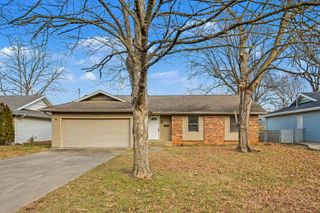 2344 S Kickapoo Avenue, Springfield, MO 65804