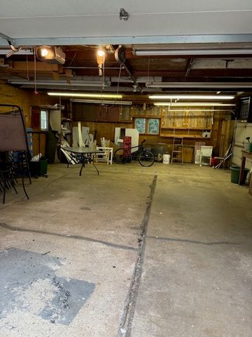 1314 Somerset Avenue, Deerfield, IL 60015