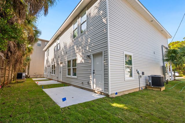 162 Westview Avenue, Valparaiso, FL 32580