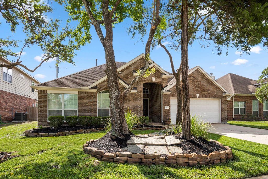 9907 Brandywood Circle, Tomball, TX 77375