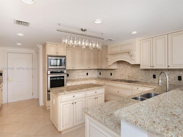 200 E Palmetto Park Rd 700, Boca Raton, FL 33432