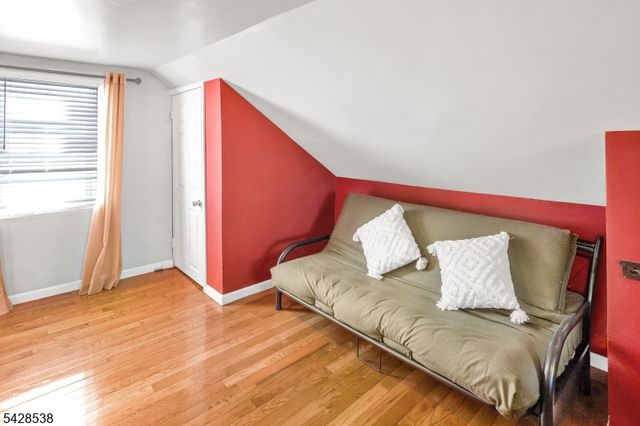 120 Livingston Rd, Linden City, NJ 07036