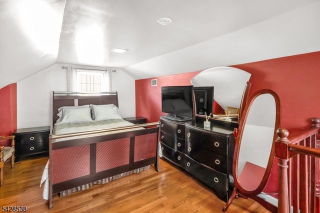 120 Livingston Rd, Linden City, NJ 07036