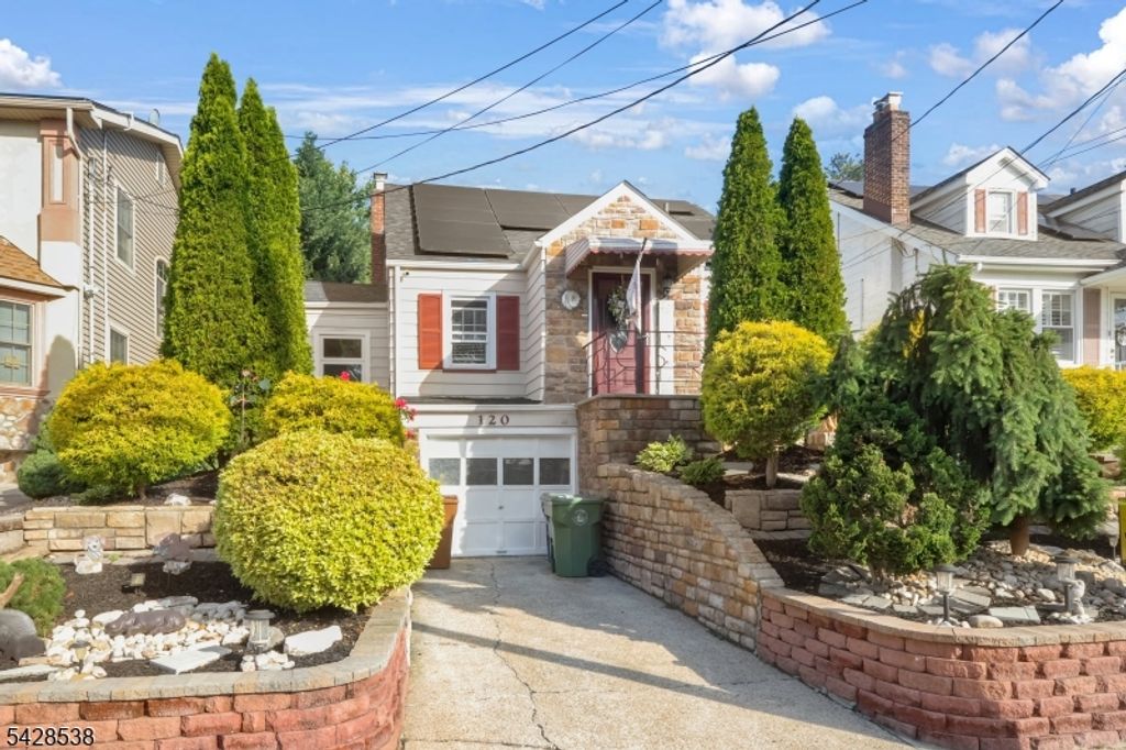 120 Livingston Rd, Linden City, NJ 07036