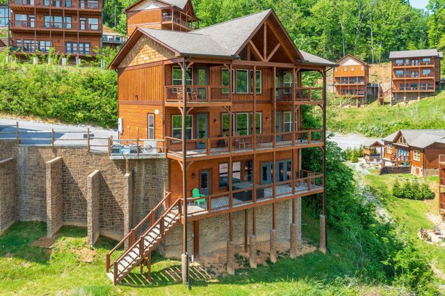4521 Shangrila Way, Sevierville, TN 37876