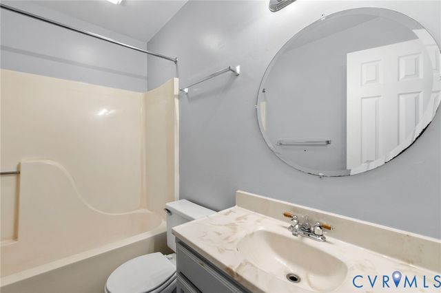 3111 Castlebury Dr, Chester, VA 23831