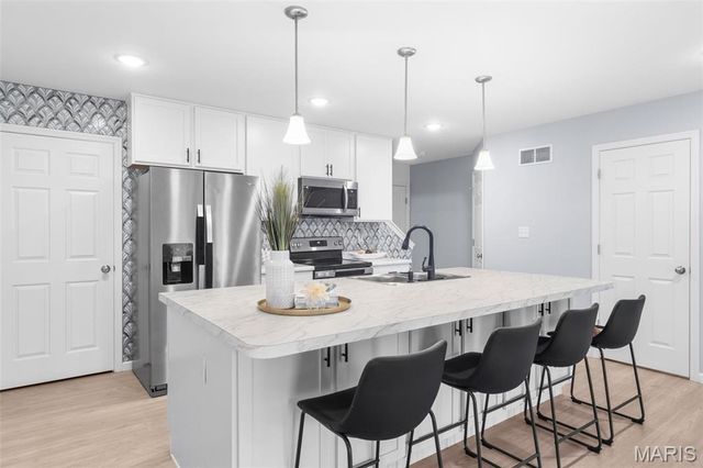 5085 Barter Street, St Charles, MO 63301