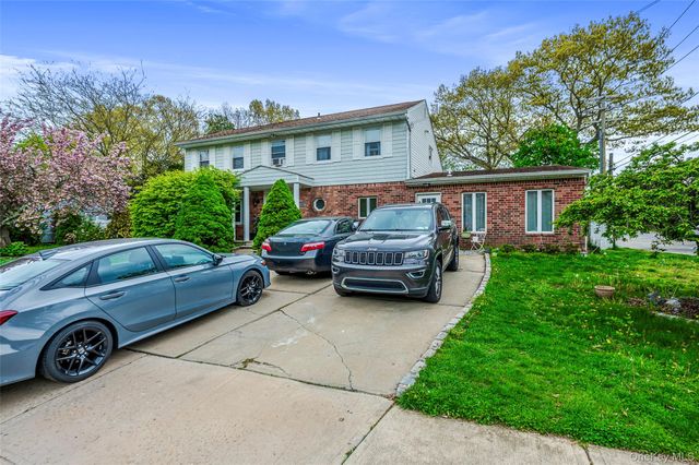 122 Clinton Avenue, Port Jefferson Station, NY 11776