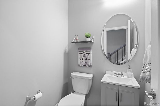 39985 Premier Drive, Plymouth, MI 48170