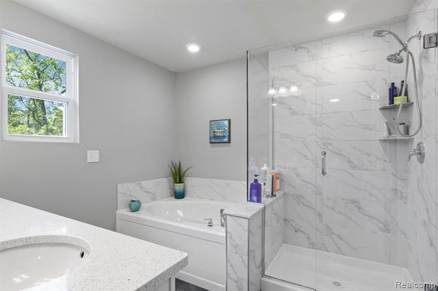 39985 Premier Drive, Plymouth, MI 48170